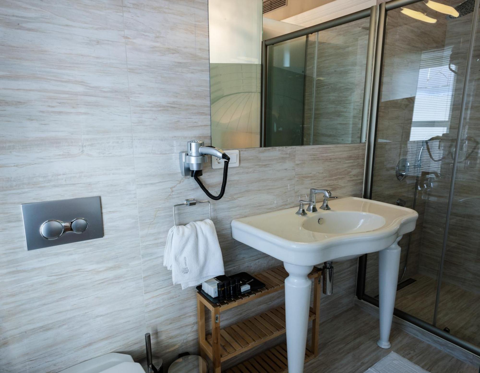 Istanbul Pino Verde Exterior photo